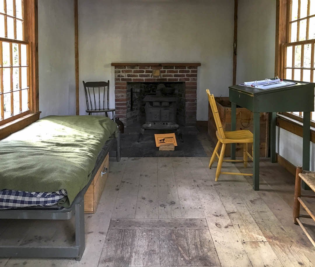 Henry David Thoreau One Room Tiny House The Tiny Home Movement - Henry David Thoreau One Room Tiny House